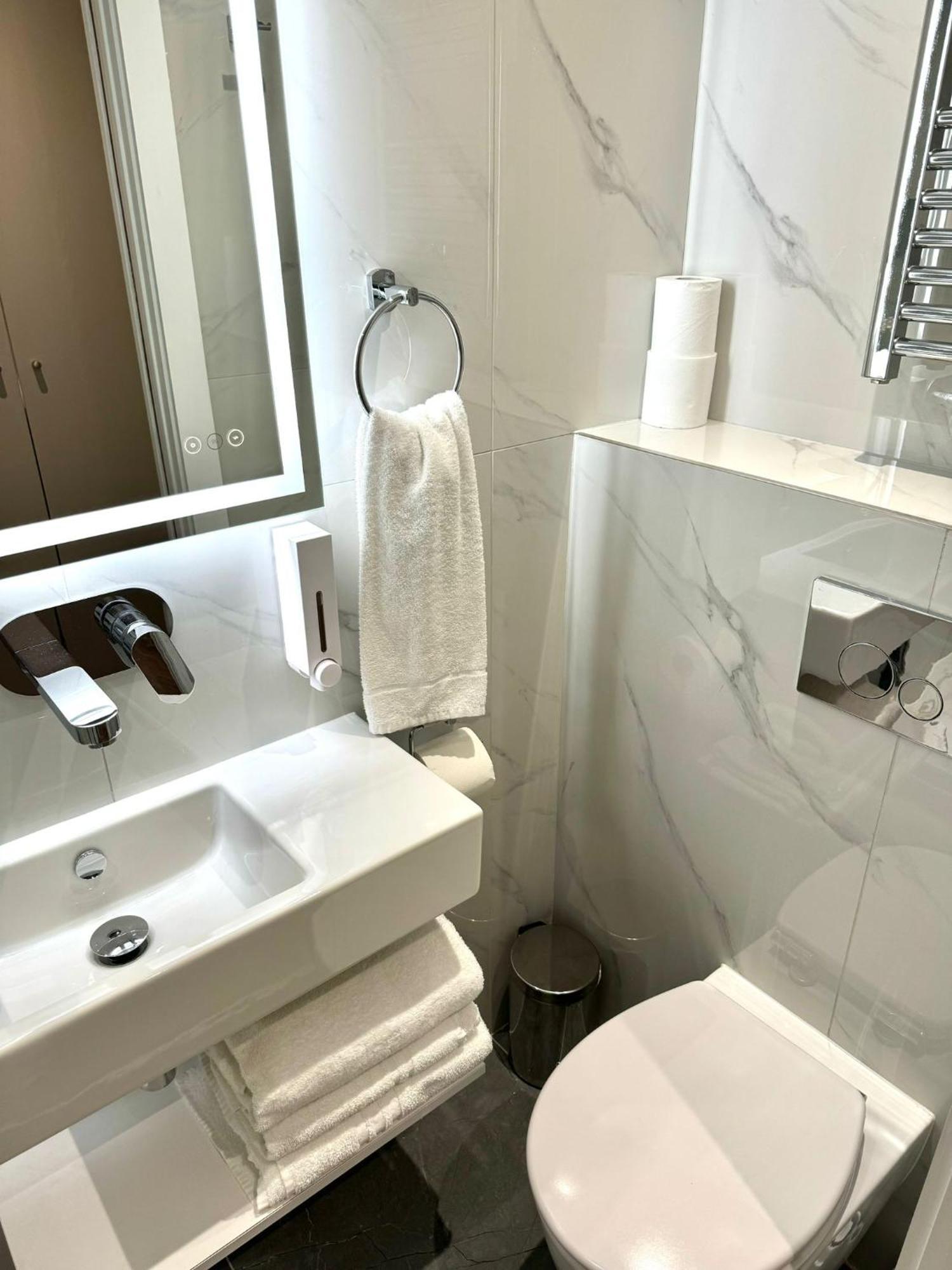 Nox Richmond Aparthotel Richmond  Kültér fotó